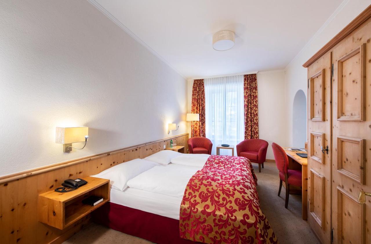 Hotel Engiadina Zuoz Eksteriør bilde