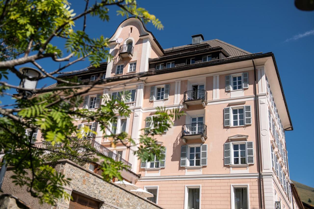 Hotel Engiadina Zuoz Eksteriør bilde