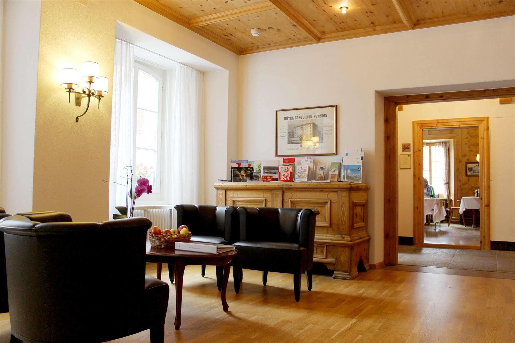 Hotel Engiadina Zuoz Eksteriør bilde